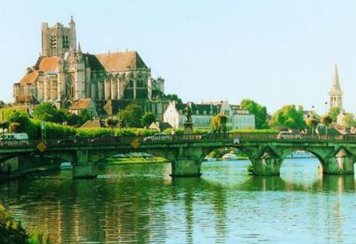Catedral de Auxerre,el puerto de embarque de nuestro crucero